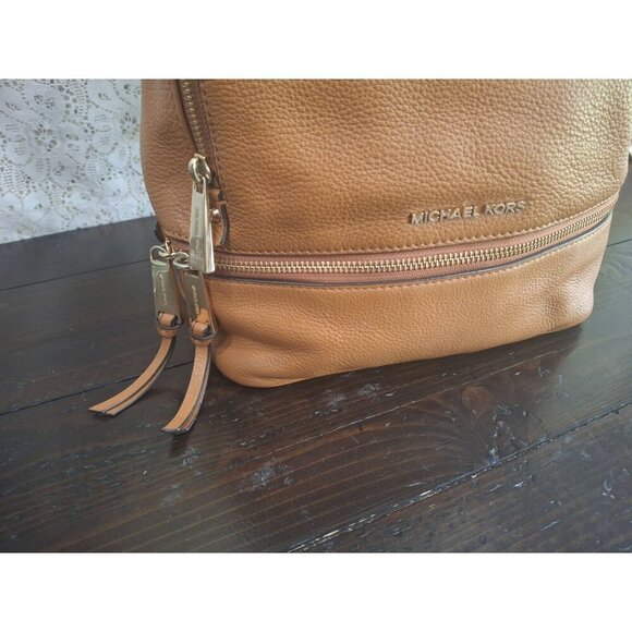 EUC Michael Kors Rhea Medium Pebbled Brown Leather Backpack-Excellent Condition! - Picture 3 of 14